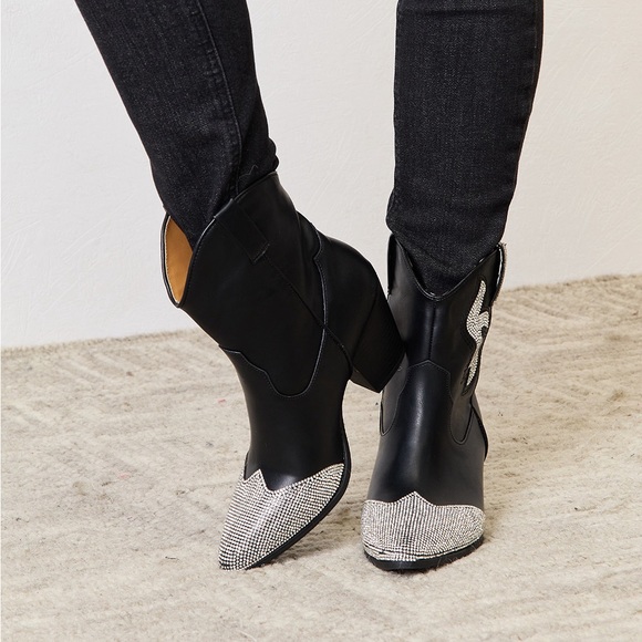 Sparkly Southern Trendy Heeled Boots - Picture 4 of 6